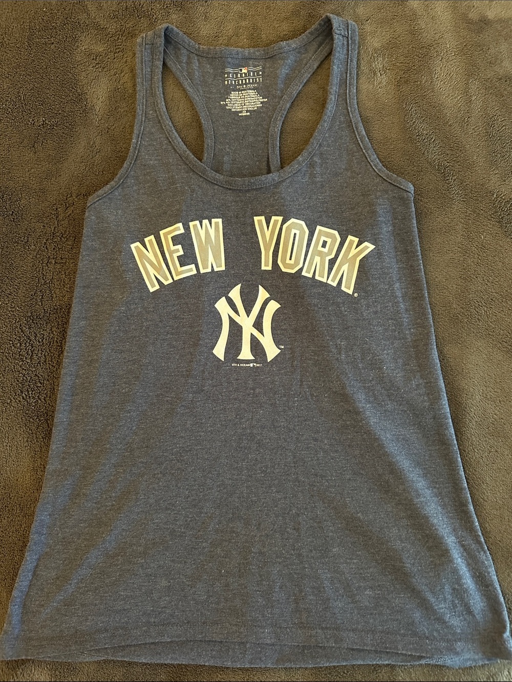 NY Yankees Genuine Merchandise Navy Blue Branded Tee with White Print